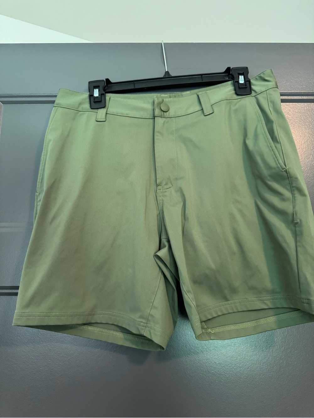 RHONE Men's Light Olive Hybrid Shorts